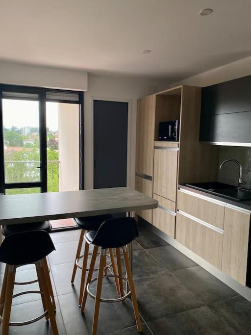 T3 - Centre - 75M2 - 2 Sdb - Parking - Calme Appartement Anglet Buitenkant foto